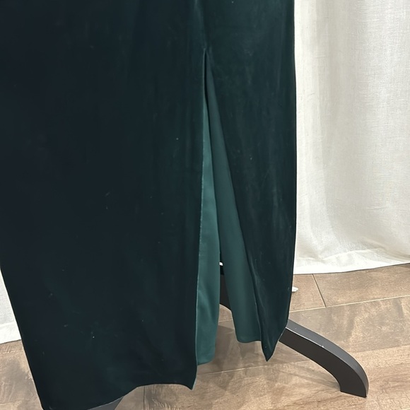 NWT Alex Marie GREEN Velvet Long Sleeve Ruched Waist SideSplit Hem Midi Dress 14 - Picture 6 of 11